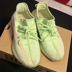 Mens Yeezy Glow size 7.0